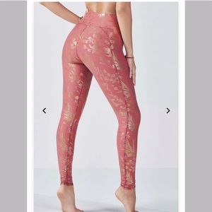 High-Waisted Metallic Floral Legging